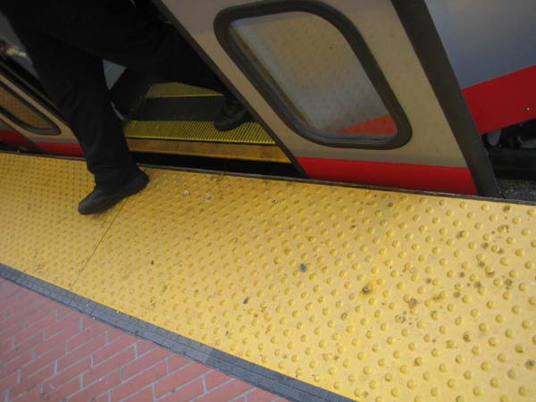However, care must be taken that horizontal gaps are not too wide. The orange “gap filler” pops up when the doors open in San Francisco’s Muni Metro, assuring a safe gap.