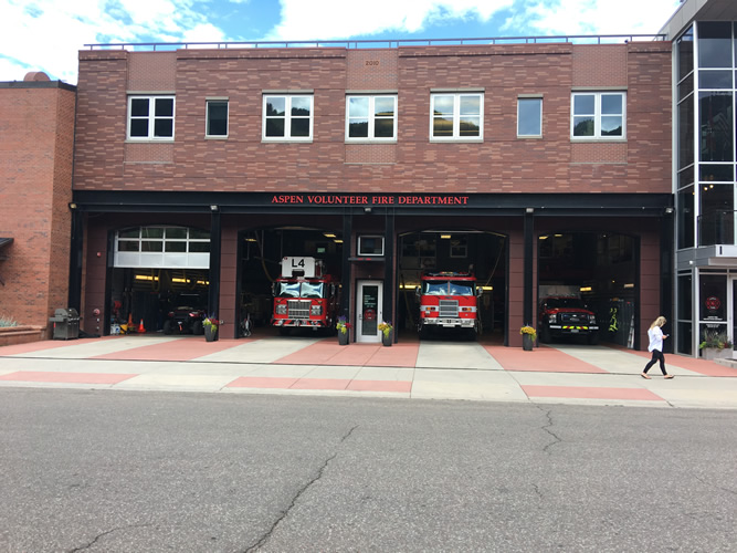 <strong>Aspen Volunteer Fire Department Headquarters + Fire Museum, </strong>Aspen, Colorado, U.S.A. S2 Architects. See: <a href='http://www.s2architects.com/sliders-list/fire-station-museum/'>http://www.s2architects.com/sliders-list/fire-station-museum/</a>